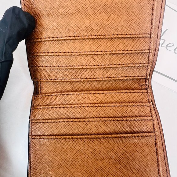 Authentic Michael Kors Hayes Medium Trifold Wallet in Luggage Brown - Picture 13 of 13